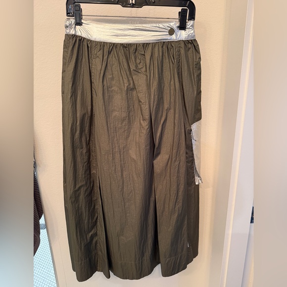 Ganni Olive Crinkle Midi Skirt - Picture 2 of 8